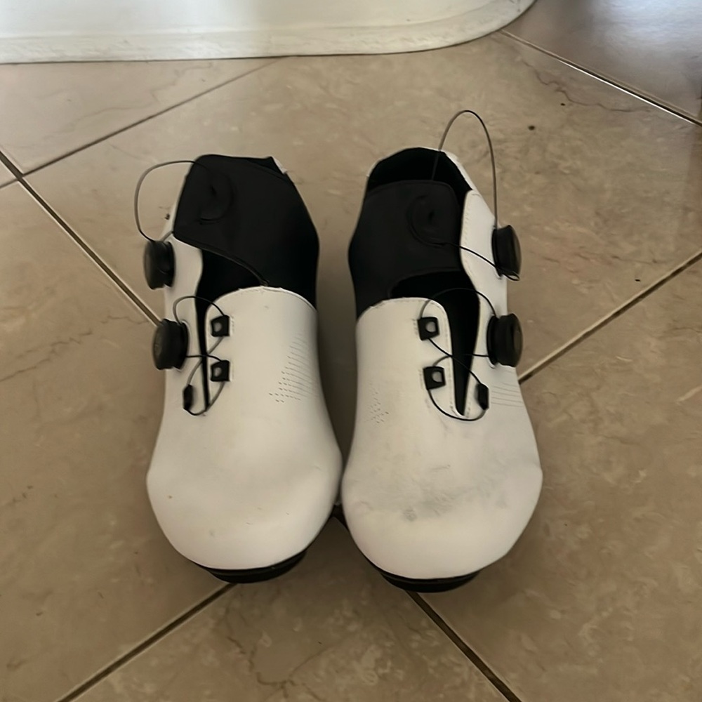 Cycling shoes